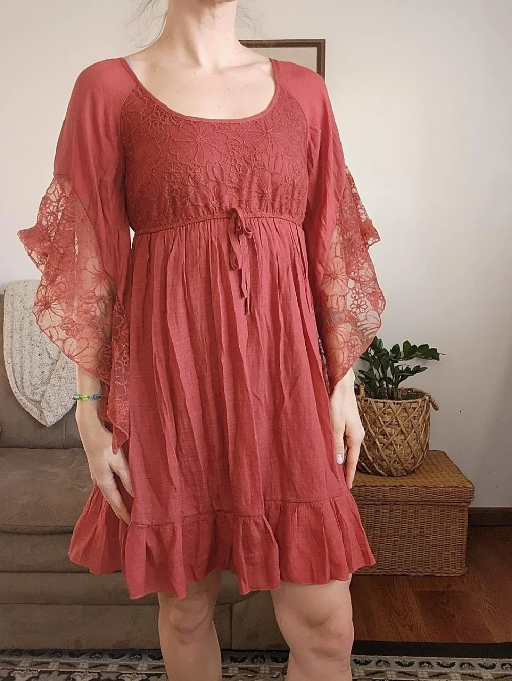boho dress size 12 Boho Dress With Cold Shoulder Sleeves Size 12/14 Champagne